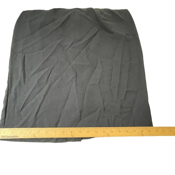 Black polyester skirt size 8 - Picture 11 of 12